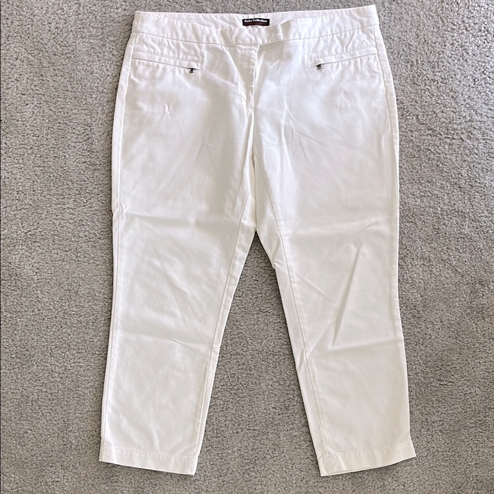 Dalia Collection Modern Fit Petite White Jeans.Size:12P. Gently Used.